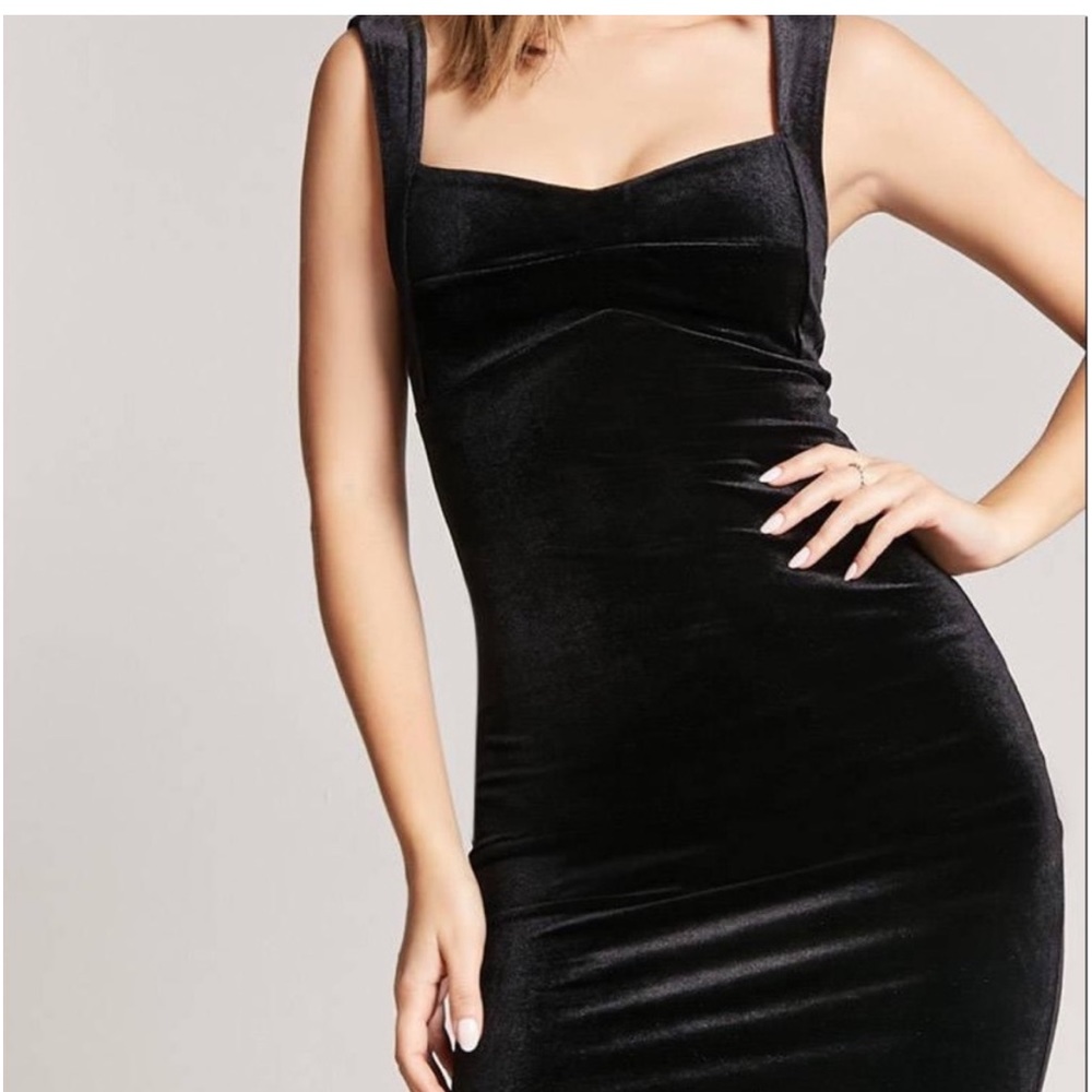 Black velvet mini dress size medium NEW